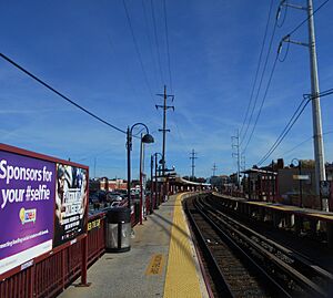 Syosset Station