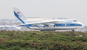 Antonov An-124 Ruslan )