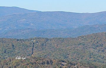 Big Yellow Mountain from Grandfather Mountain, Oct 2016.jpg