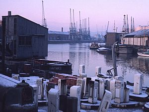 Floating Harbour from Bristol Bridge - geograph.org.uk - 407855