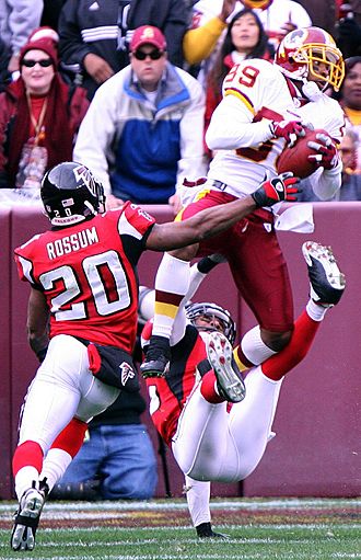 Santana moss leaping catch