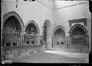 Sepulcres a l'interior de la catedral vella de Salamanca