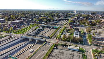 Spring and Long St bridges