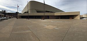 La Crosse Center entrance.jpg