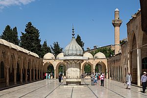 Mevlid-i Halil Mosque 08