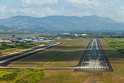 Final Approach Runway 03R (8417806125).jpg