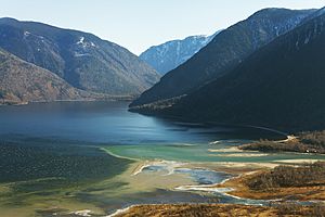 Lake Teletskoe (10423932746)