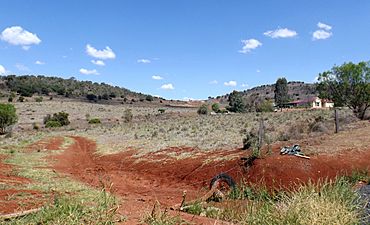 Residence and fields at Glencoe.jpg