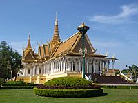 Royal.Place.Phnom.Penh.Palais.Royal.Cambodge.001.jpg