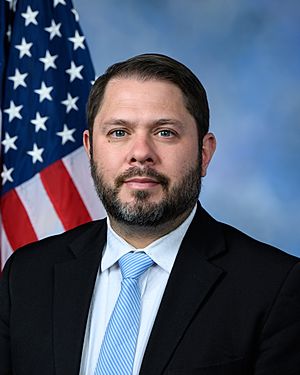 Ruben Gallego official portrait.jpg