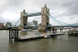 St Katharine pier 1.jpg