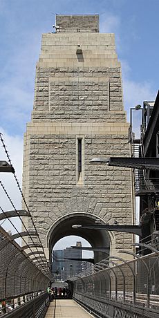 Sydney Harbour Bridge SE Pylon, jjron, 02.12.2010