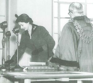 The Queen opening the Main Building at Gosta Green in 1955