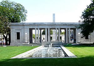 War Memorial Fountains - geograph.org.uk - 1395104