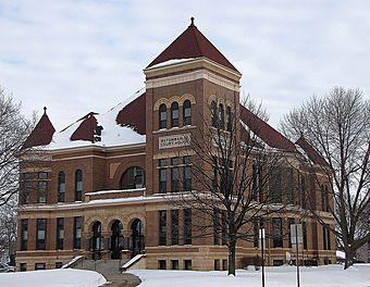 WatonwonCountyCourthouse.jpg