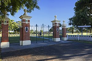 Yeronga Memorial Park entrance