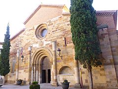 Benavente - Iglesia de San Juan del Mercado, exterior 05