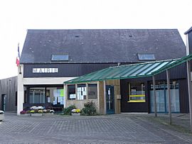 Plouigneau (29) Mairie.JPG