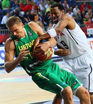 Robertas Javtokas and Andre Iguodala