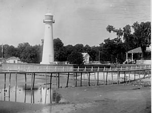 USCGBiloxiLighthouse photo 300