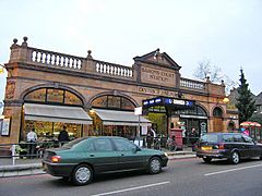 Barons-court-tube.jpg