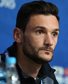 Lloris 2018 (cropped)