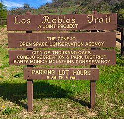 Los-Robles-Trail-Trailhead-Deer-Ridge-Open-Space-Newbury-Park.jpg