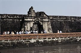 MANILA, FORT SANTIAGO, STADTMAUER