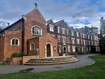 Main Court, St Edmund's College