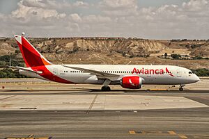 N784AV Avianca Boeing 787-8 Dreamliner departing to Bogota (BIG) @ Madrid - Barajas (MAD) - 22.08.2015 (22598489772)