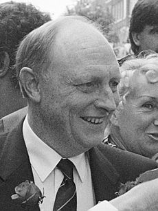 Neil Kinnock (1989)