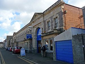 Weston-Super-Mare - Museum (geograph 2813469).jpg