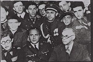 ZEEV JABOTINSKY (BOTTOM R) MEETING WITH BETAR LEADERS IN WARSAW. BOTTOM LEFT MENAHEM BEGIN. זאב ז'בוטינסקי נפגש עם מנהיגי בית"ר בורשה, פולין. משמאל למD705-081