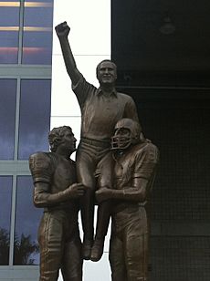 Don Shula Statue