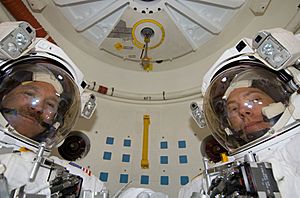 STS-125 EVA3a