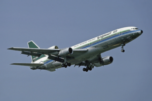 Saudi Arabian Airlines L-1011-200 HZ-AHE LHR 1985-5-17