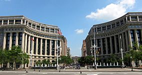 U.S. Navy Memorial in Washington, D.C..JPG