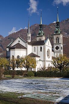 Glarus Stadtkirche Friedhof