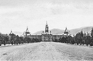 Napa State Hospital c. 1900.jpg