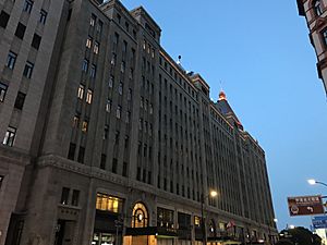 Peace Hotel at dusk 20180924