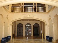Sarasota-Opera-House-atrium