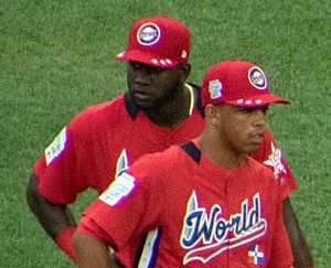 World team mound visit (28560310927) (cropped)