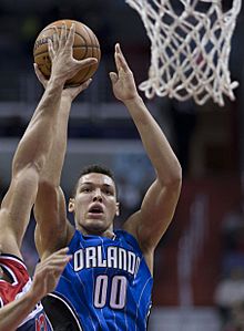 Aaron Gordon (15614234597) (cropped)