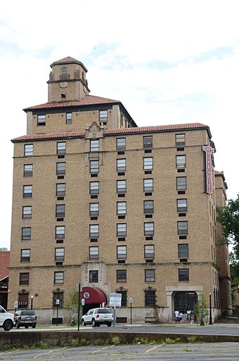 Albert Pike Hotel.JPG