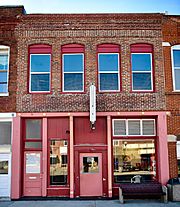 Alsop’s General Store (107 E. Broadway)