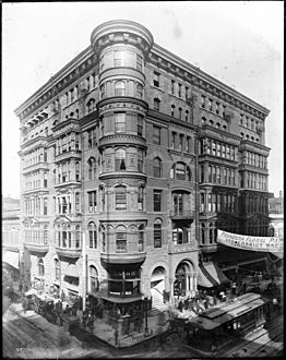 Bryson Block on the corner of Second Street and Spring Street, Los Angeles, 1905 (CHS-5289)