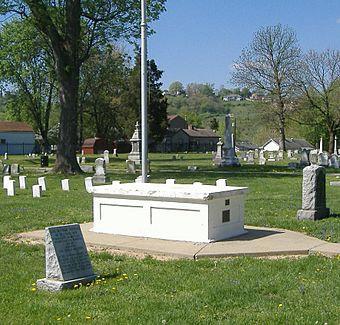 GAR Monument in Covington 1.jpg