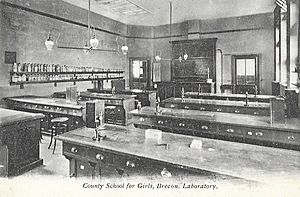 GIRLS' COUMTY SCHOOL LAB