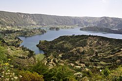 Lake wenchi crater.jpg