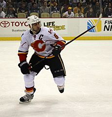 Mark Giordano 2013-12-21